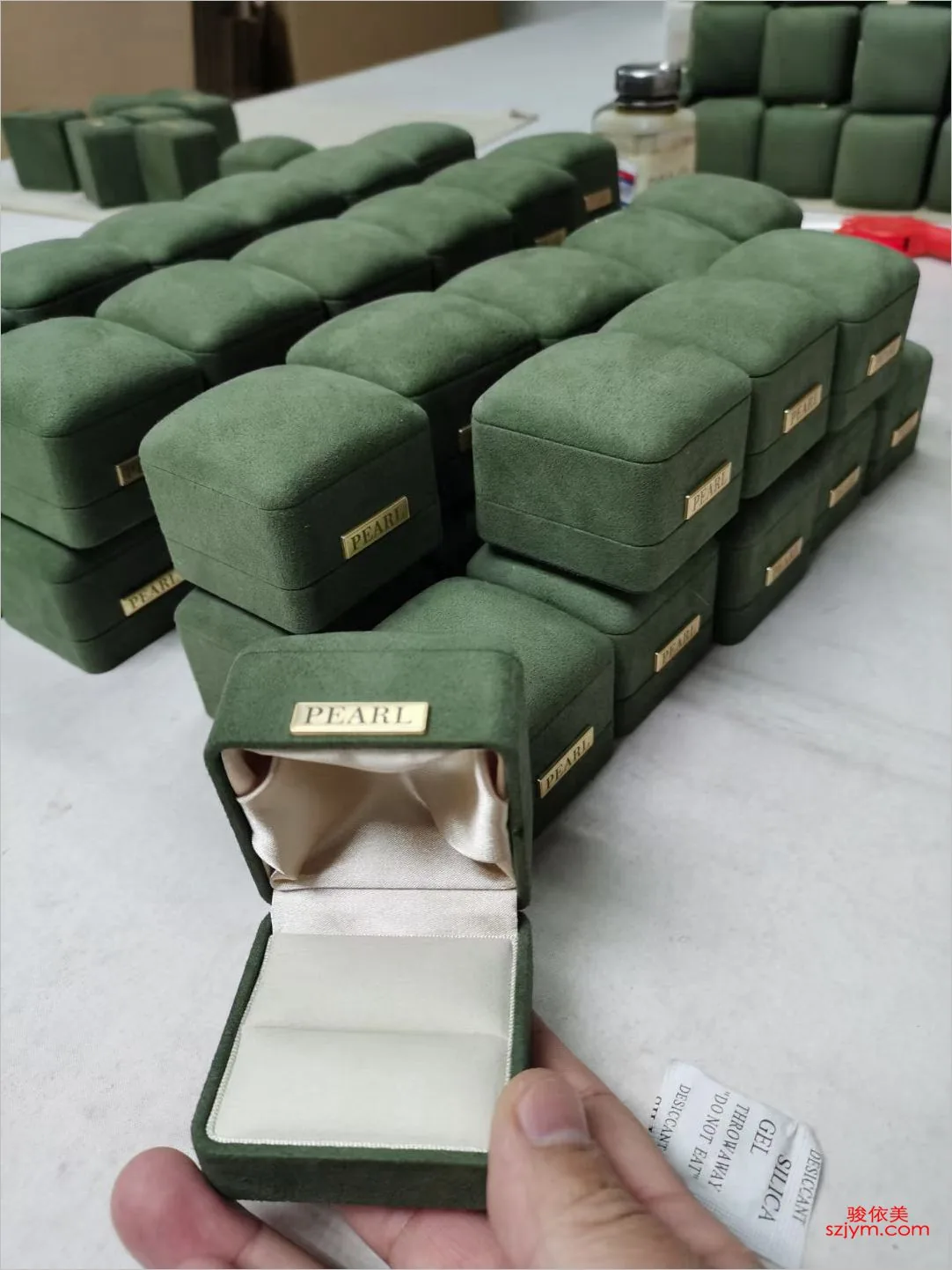 Vintage Jewelry Box SH4