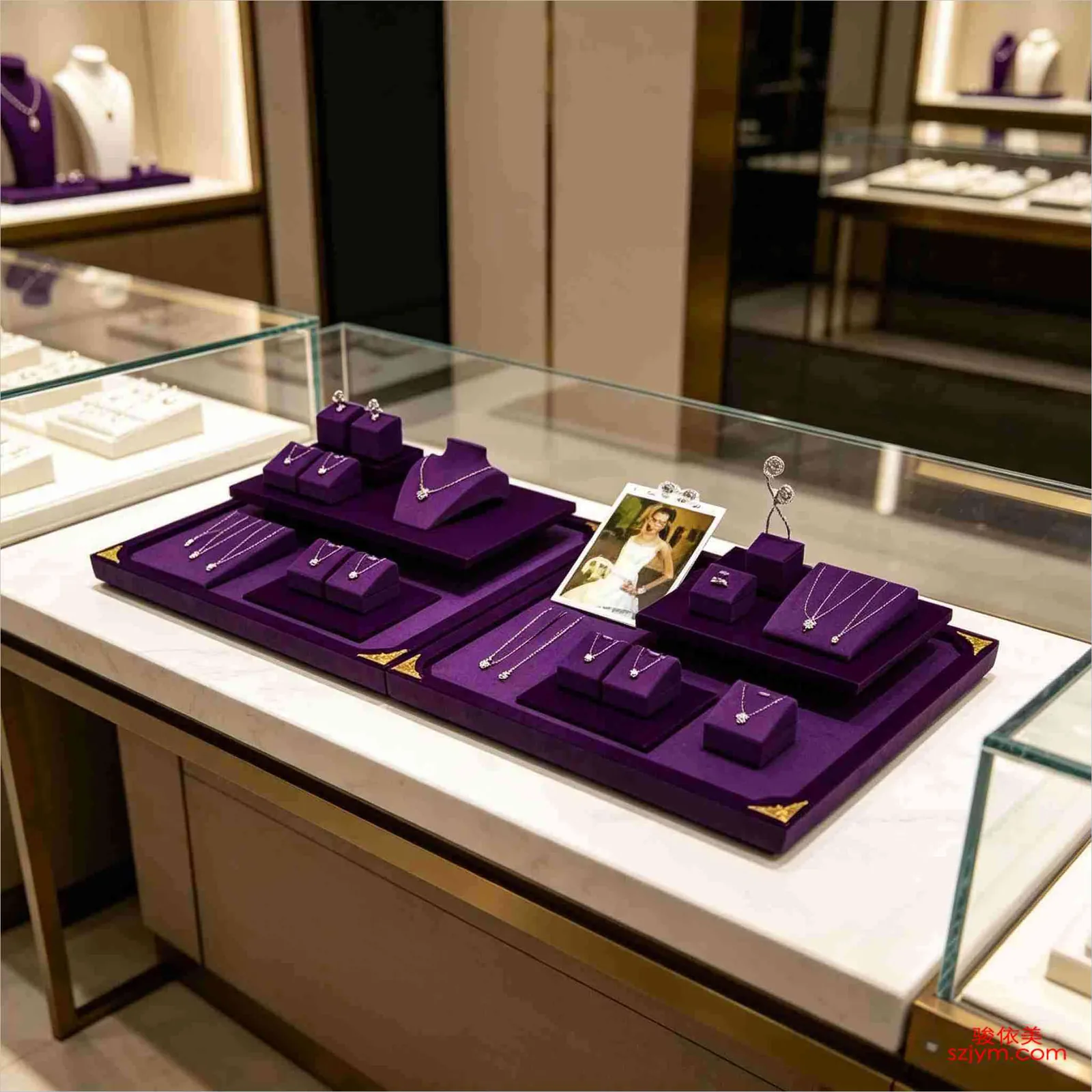 Platinum Display Stand DJ9
