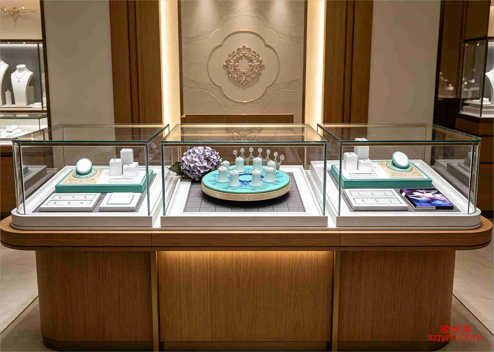 Jewelry Display Set Display Prop DJ46